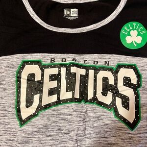 Boston Celtics Women’s XL tee shirt 🏀☘️